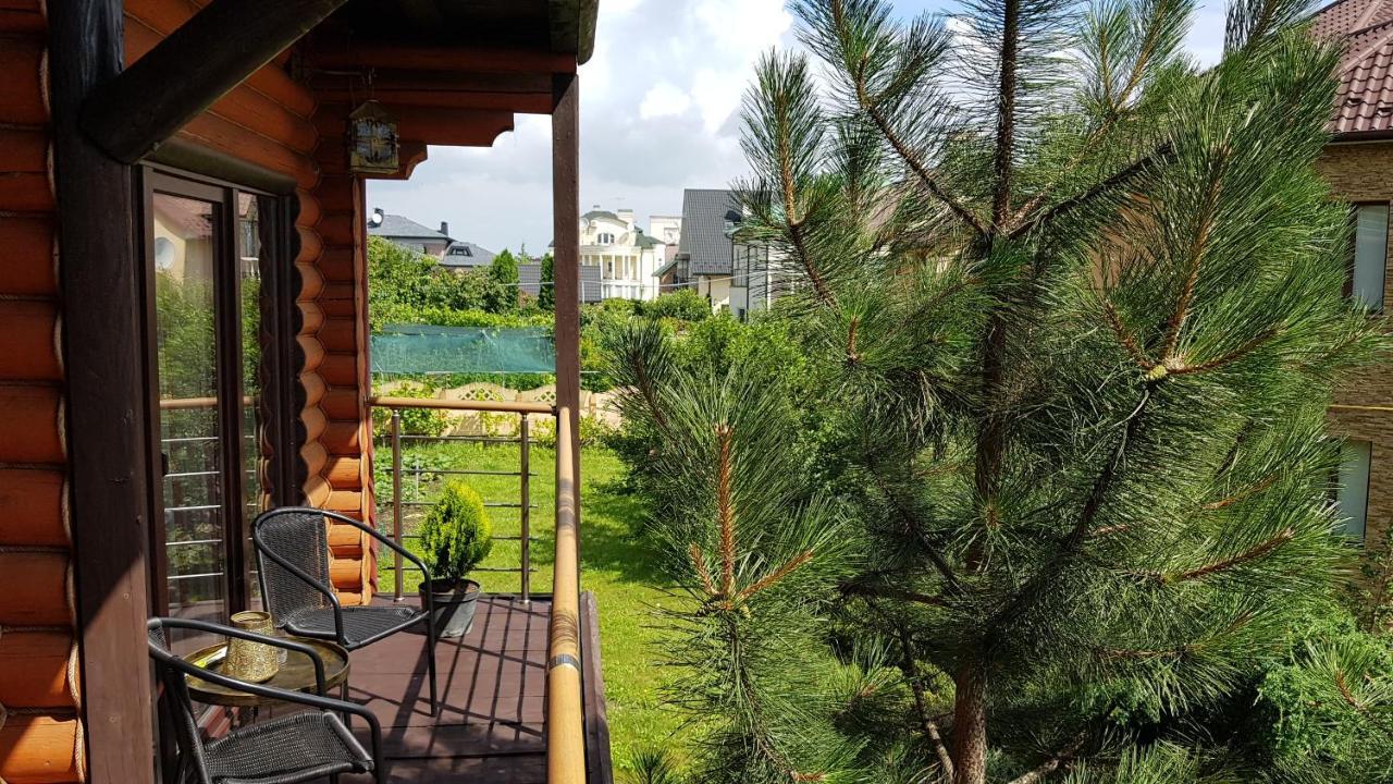 Luxury Villa With Pool And Sauna チェルニウツィー エクステリア 写真